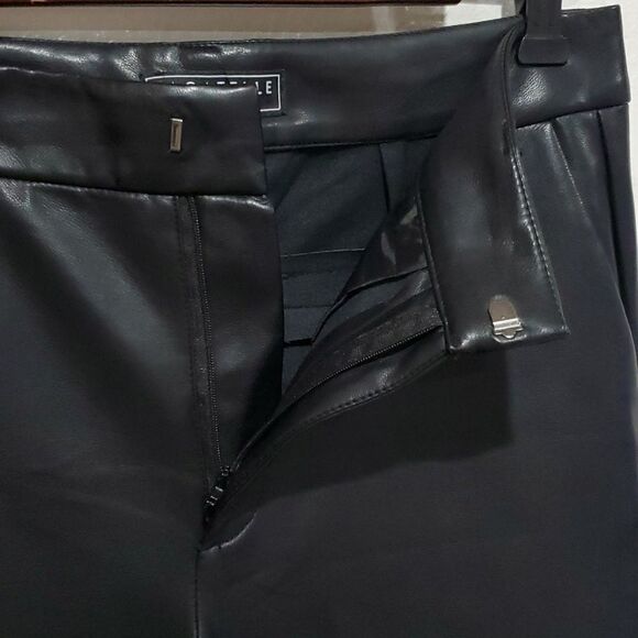 Bagatelle Black Faux Leather Cropped Flare Pants Size M - Picture 6 of 14